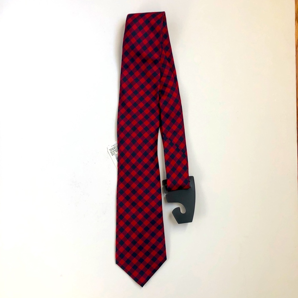 NWT Tommy Hilfiger Navy and Red Buffalo Print Tie